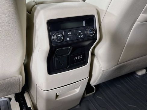 Certified 2022 GMC Acadia Denali w/ GMC Pro Grade Package AWD/4WD image 29