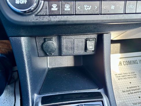 Used 2014 Toyota Corolla S image 18