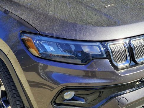 Used 2022 Jeep Compass Limited image 2