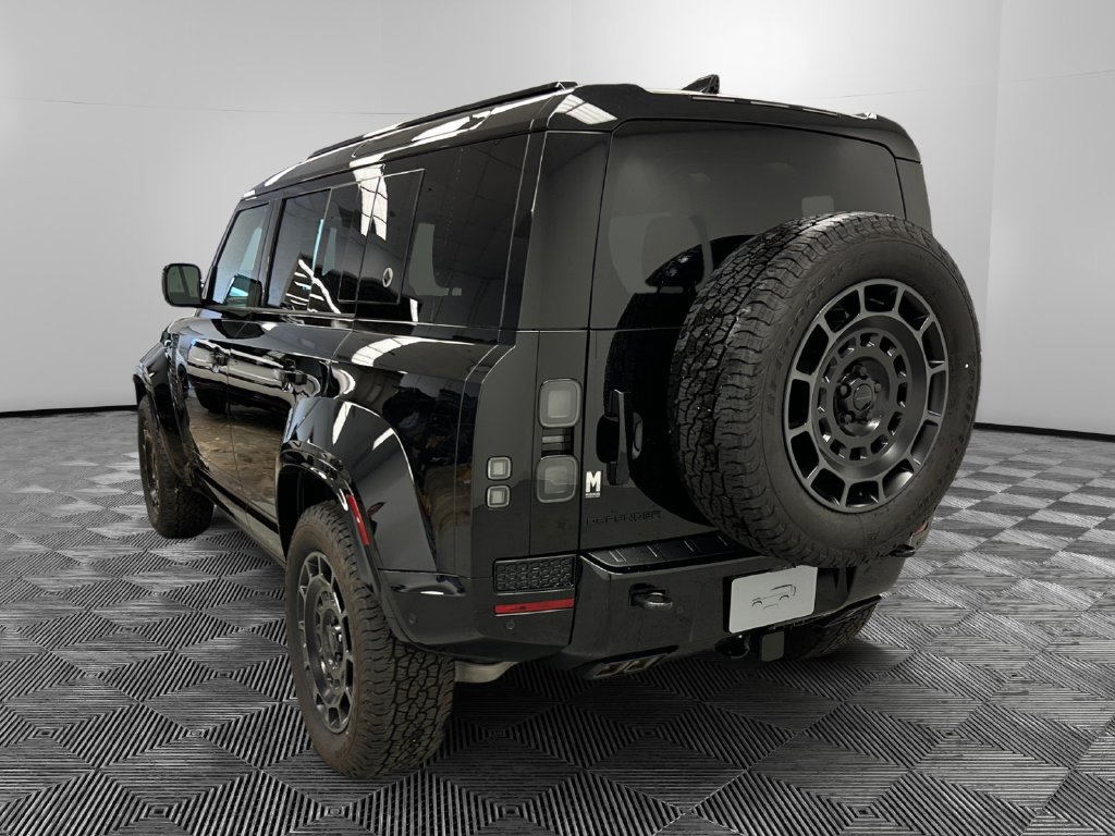 New 2026 Land Rover Defender 110 OCTA AWD/4WD image 3