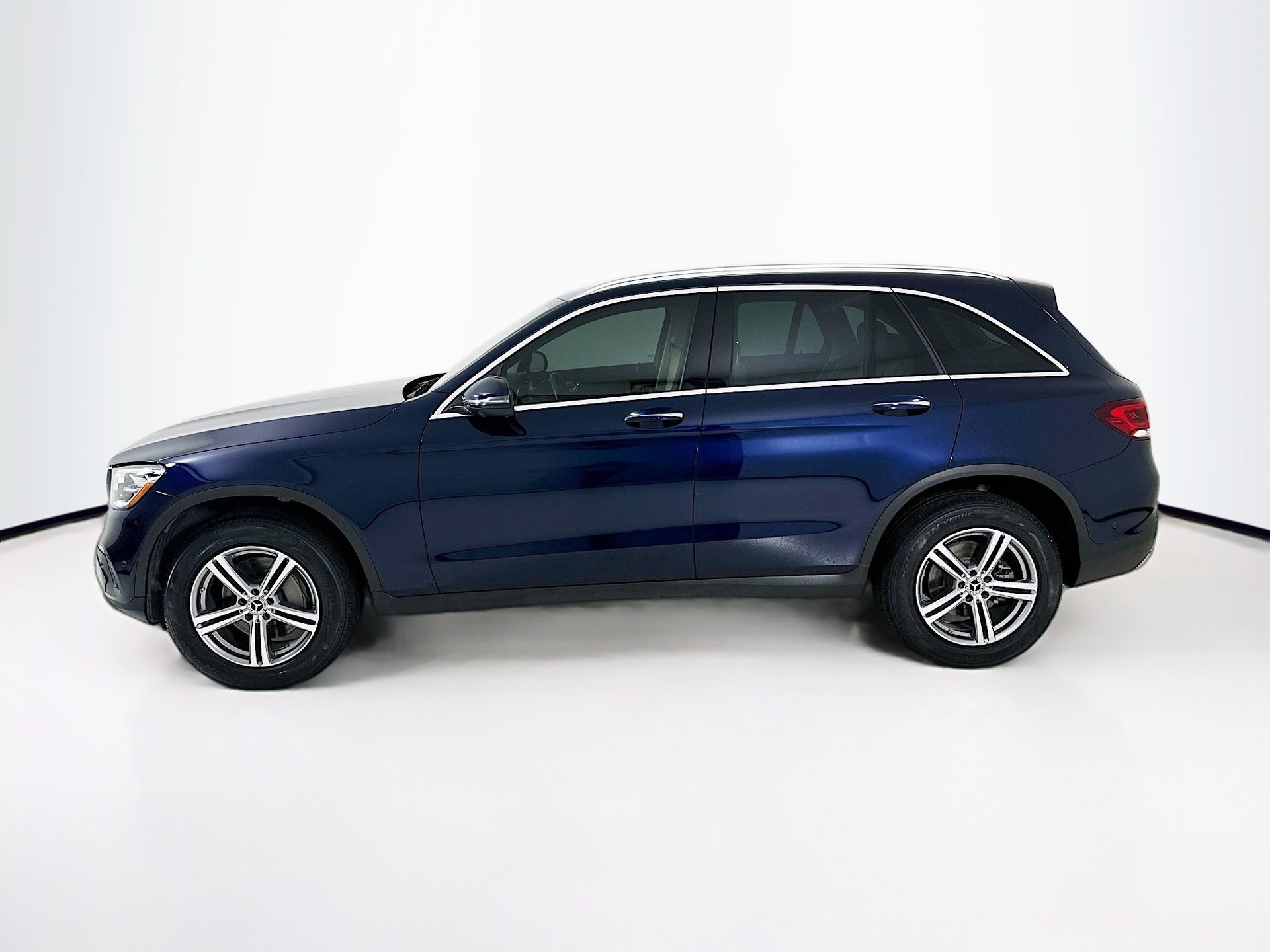 Certified 2022 Mercedes-Benz GLC 300 image 5