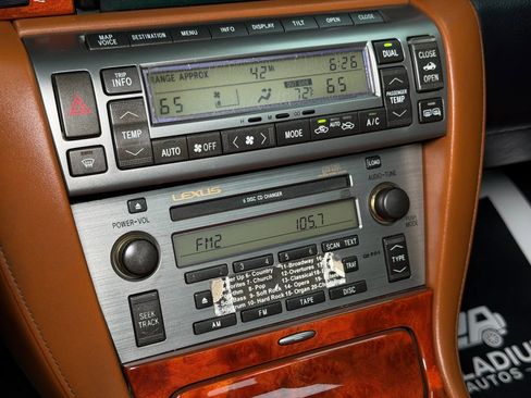 Used 2005 Lexus SC 430 Convertible image 39