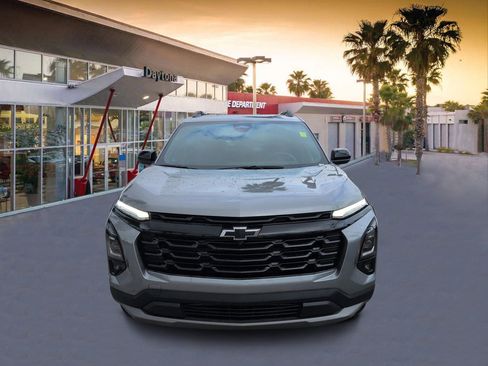 Used 2026 Chevrolet Equinox LT w/ Convenience Package II FWD image 9