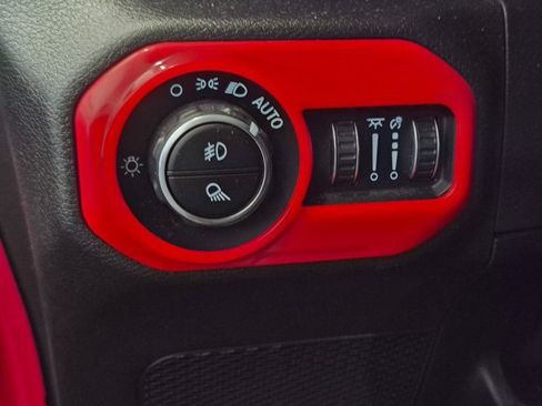Used 2021 Jeep Gladiator Sport AWD/4WD image 15