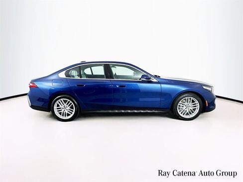 Certified 2024 BMW 530i xDrive w/ Convenience Package AWD/4WD image 8
