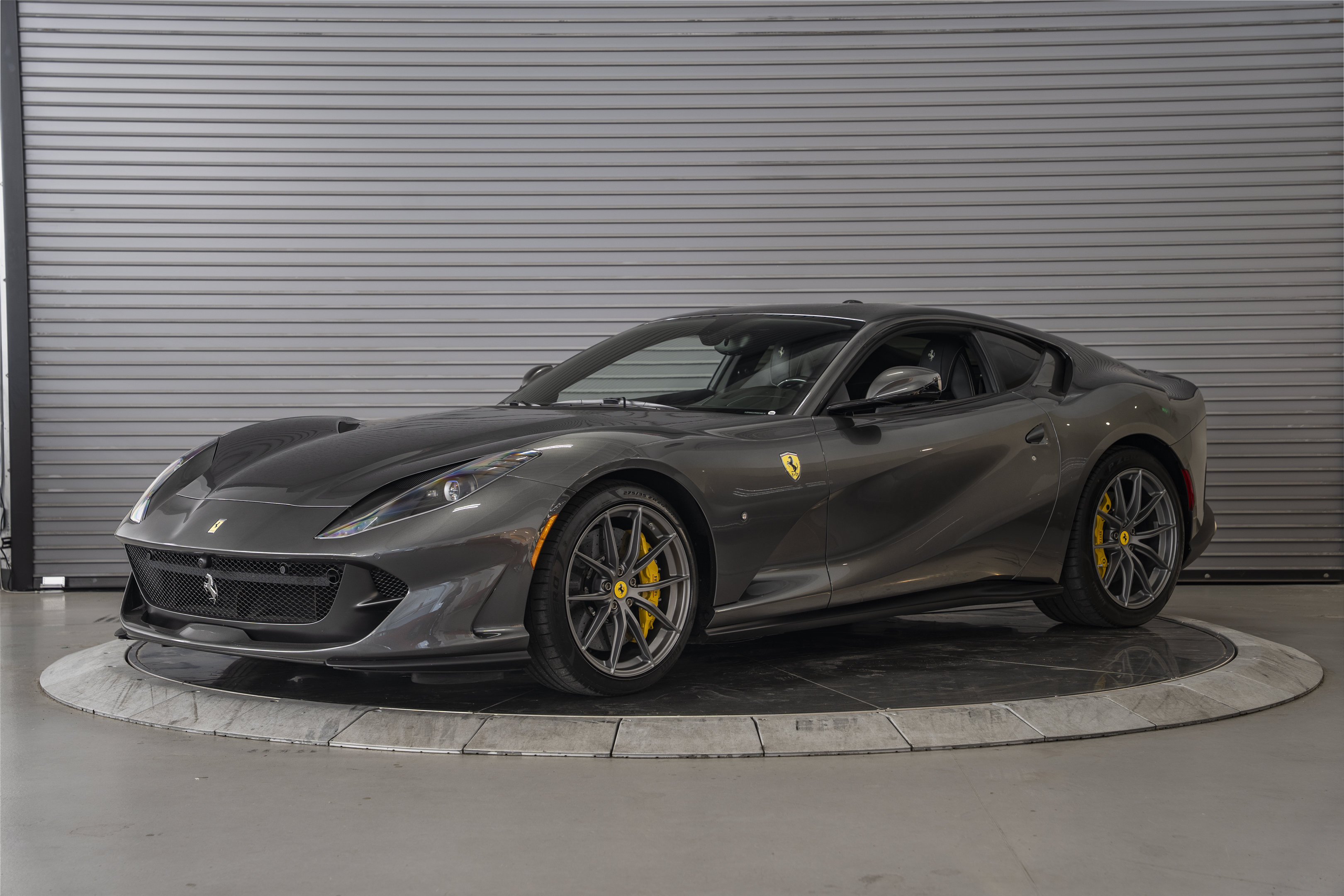 Used 2019 Ferrari 812 Superfast RWD image 1