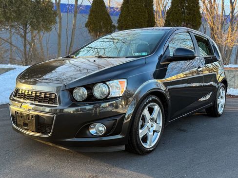Used 2015 Chevrolet Sonic LTZ image 2