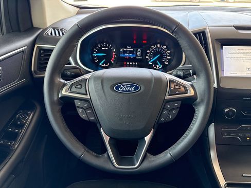 Used 2019 Ford Edge SEL FWD image 14