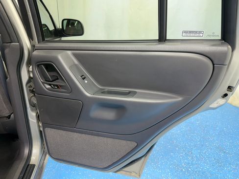 Used 2001 Jeep Grand Cherokee Laredo image 31