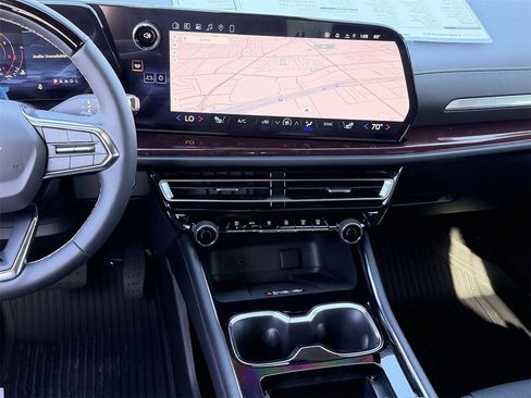 New 2026 Chevrolet Traverse Z71 image 15