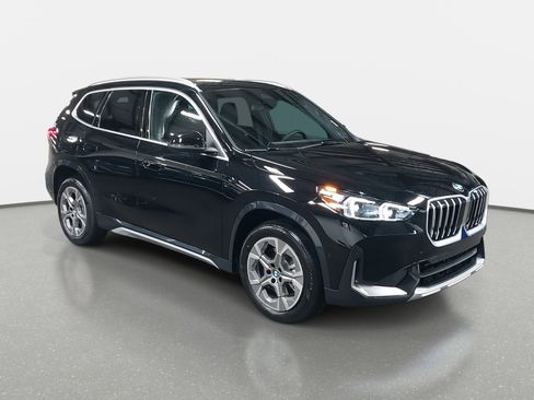 New 2026 BMW X1 xDrive28i w/ Convenience Package image 3