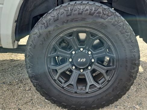 Used 2018 RAM 2500 Laramie w/ Convenience Group AWD/4WD image 6
