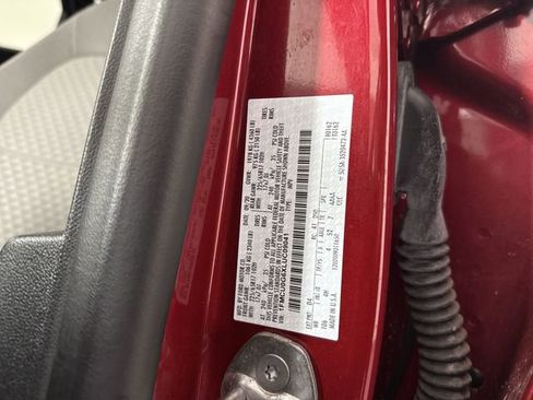 Used 2020 Ford Escape SE image 34