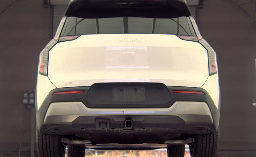 Used 2024 Kia EV9 Light Long Range RWD image 7