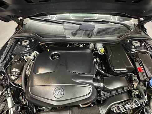 Used 2017 INFINITI QX30 Premium w/ Navigation Package image 42