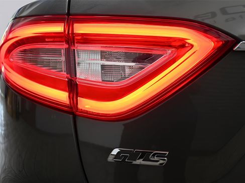 Used 2019 Maserati Levante GTS AWD/4WD image 36