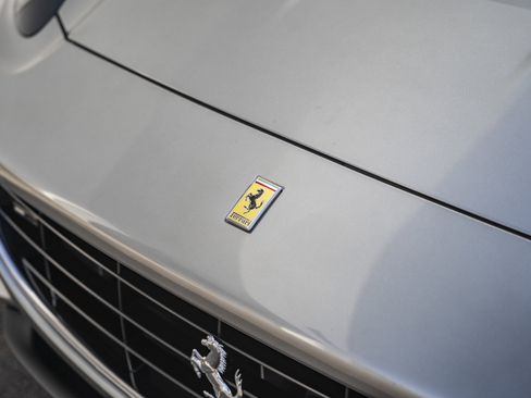 Used 2010 Ferrari California image 22