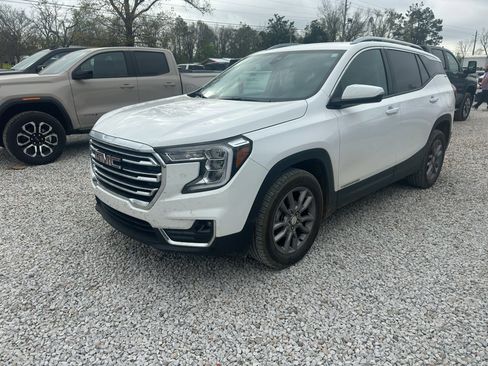 Used 2024 GMC Terrain SLT image 1