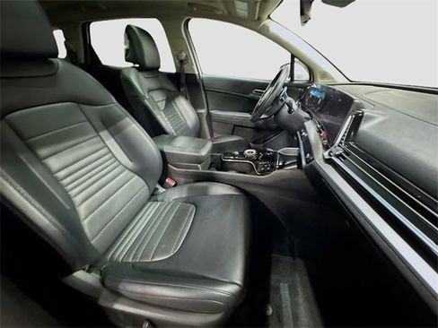 Used 2023 Kia Sportage SX Prestige image 32