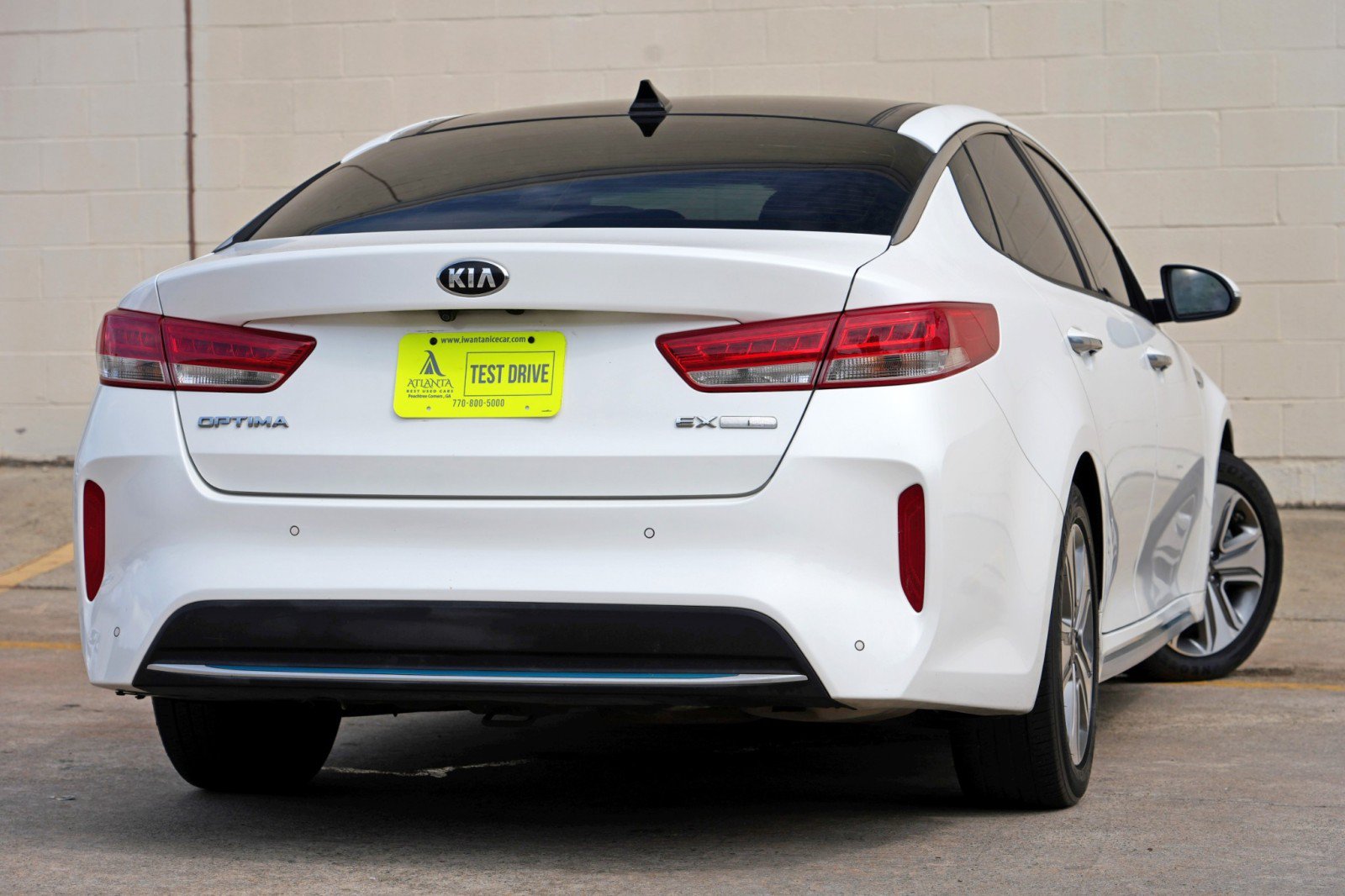 Used 2018 Kia Optima EX w/ Technology Package FWD image 4