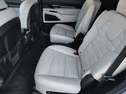 Certified 2024 Kia Telluride SX Prestige image 30