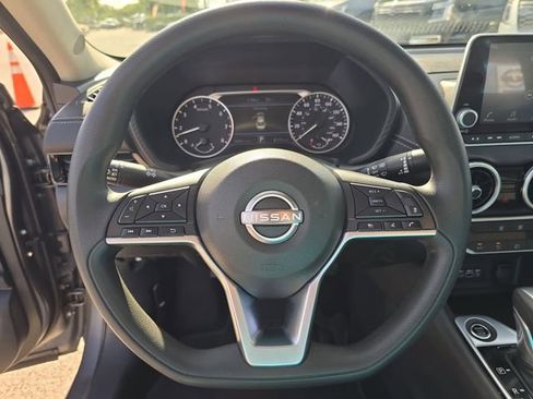 Certified 2024 Nissan Sentra SV FWD image 29