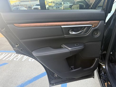 Used 2019 Honda CR-V Touring image 25