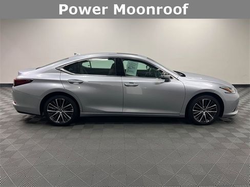 Certified 2025 Lexus ES 350 w/ Premium Package image 4