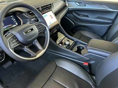 New 2025 Jeep Grand Cherokee Limited 4xe w/ Luxury Tech Group II image 7