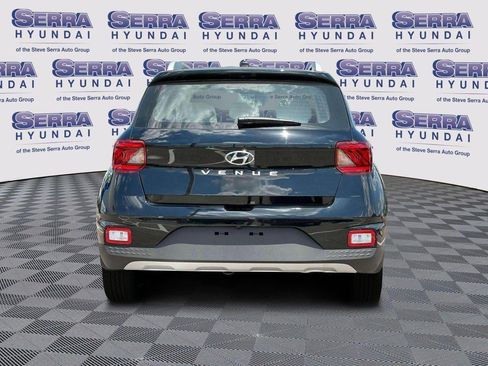 New 2025 Hyundai Venue SEL image 6