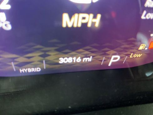 Used 2024 Jeep Wrangler Unlimited image 9