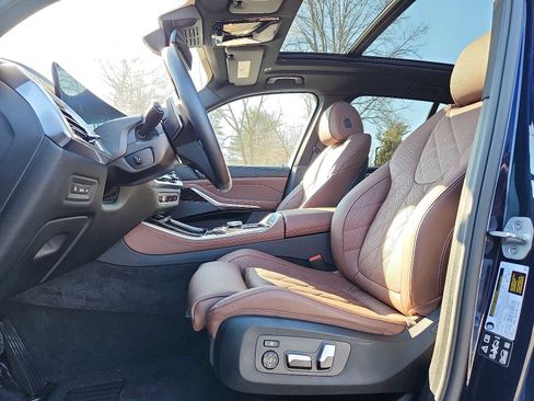 Used 2026 BMW X5 xDrive40i w/ Premium Package image 13