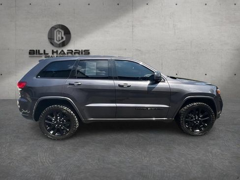 Used 2021 Jeep Grand Cherokee Laredo X AWD/4WD image 5