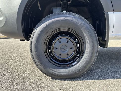 New 2025 Mercedes-Benz Sprinter 2500 image 8