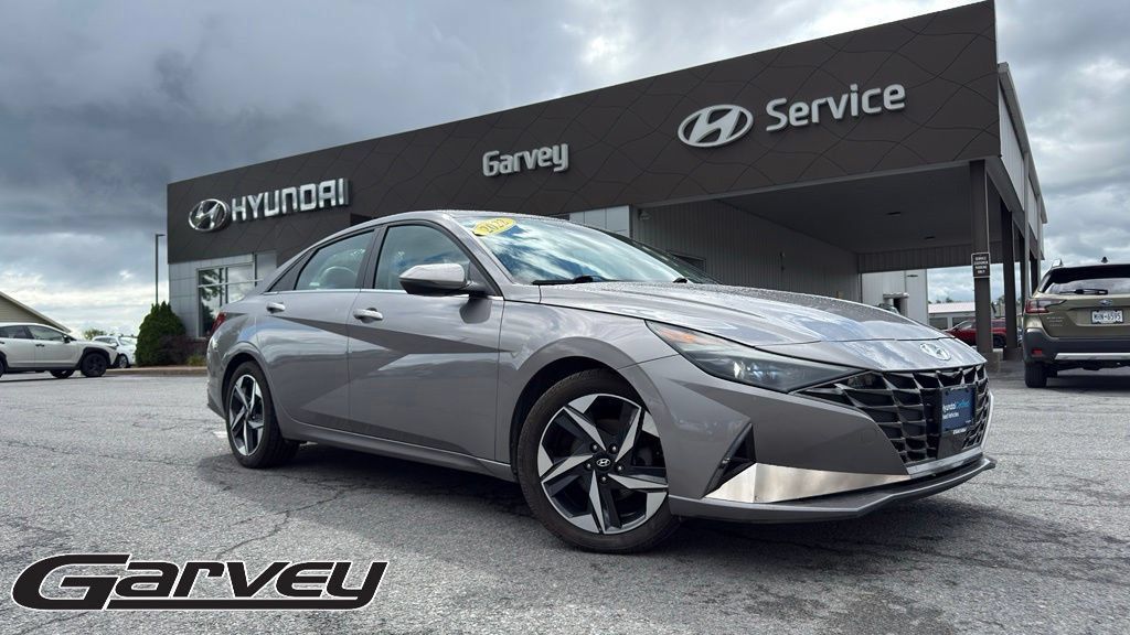 Certified 2022 Hyundai Elantra Limited w/ Cargo Package FWD image 1