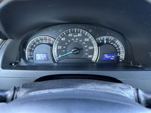 Used 2013 Toyota Camry SE FWD image 23