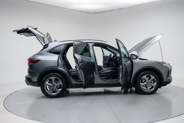 Used 2025 Ford Escape ST-Line FWD image 15