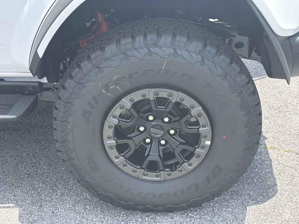 New 2026 Ford Bronco Raptor w/ Interior Carbon Fiber Pack AWD/4WD image 17