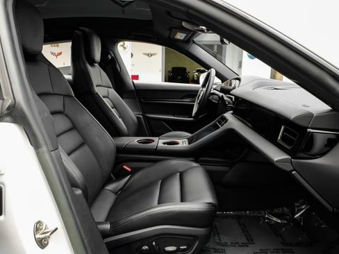 Used 2023 Porsche Taycan RWD image 33