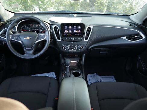Used 2024 Chevrolet Malibu LT FWD image 18
