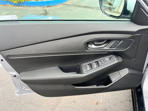 New 2025 Honda Accord EX-L image 9