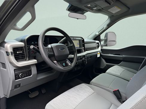 Used 2026 Ford F250 XLT w/ 360-Degree Camera Package AWD/4WD image 13