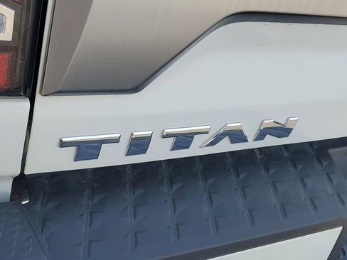 Used 2022 Nissan Titan Platinum Reserve w/ Moonroof Package AWD/4WD image 28