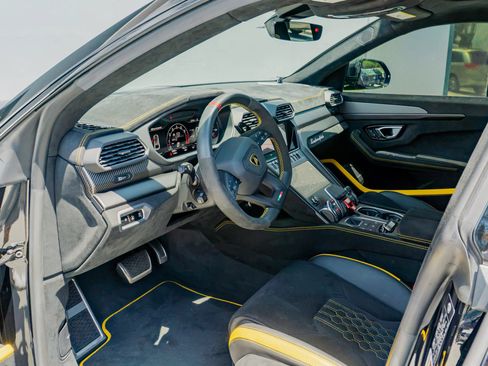 Used 2024 Lamborghini Urus Performante AWD/4WD image 73