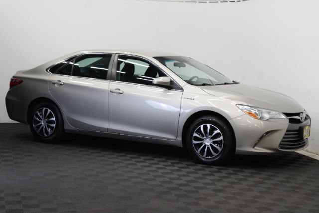 Used 2015 Toyota Camry LE FWD image 1