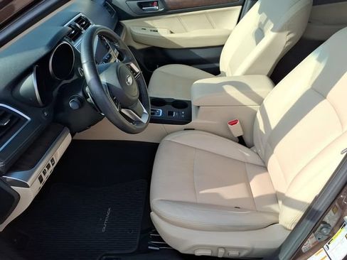 Used 2019 Subaru Outback 3.6R Limited w/ Popular Package #2 AWD/4WD image 16