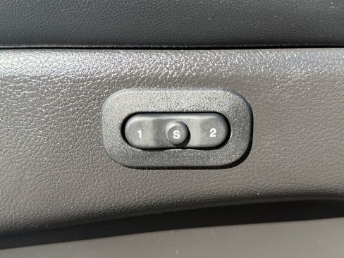 Used 2021 Jeep Grand Cherokee Limited image 21