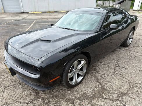 Used 2015 Dodge Challenger SXT w/ Super Sport Group (SS/T) RWD image 2