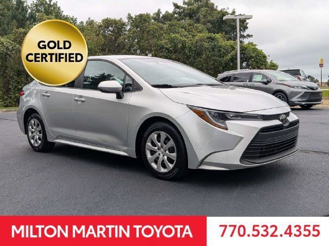 Certified 2025 Toyota Corolla LE FWD image 2