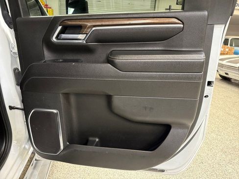 Used 2024 Chevrolet Silverado 2500 LT w/ Convenience Package image 68